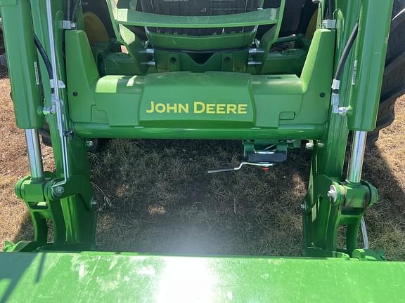 Image of John Deere 5095M equipment image 2
