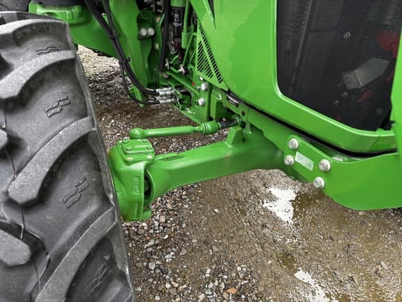 Image of John Deere 5095M equipment image 4