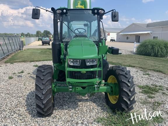 Image of John Deere 5095M equipment image 2