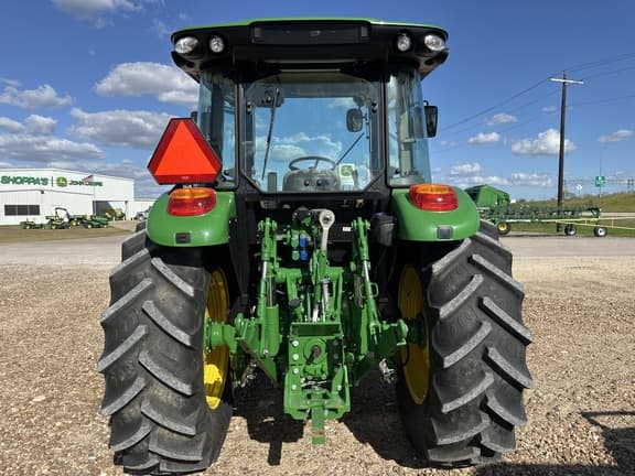 Image of John Deere 5095M equipment image 3