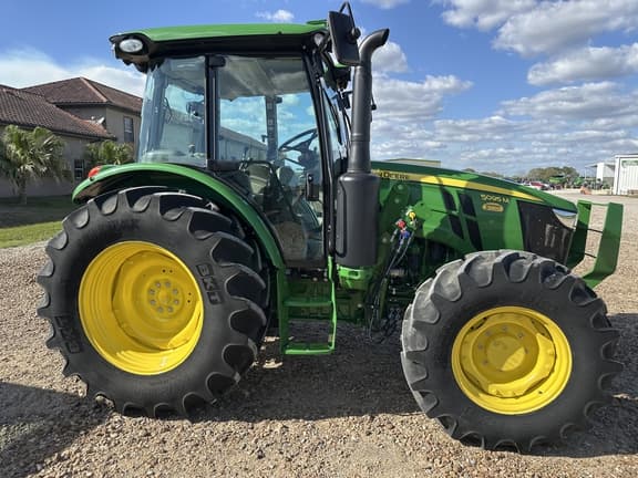 Image of John Deere 5095M equipment image 1