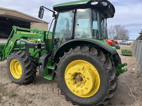 Image of John Deere 5095M equipment image 4