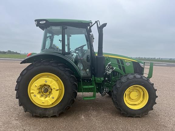 Image of John Deere 5095M equipment image 1