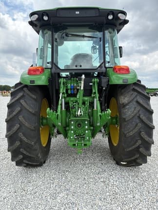 Image of John Deere 5095M equipment image 3