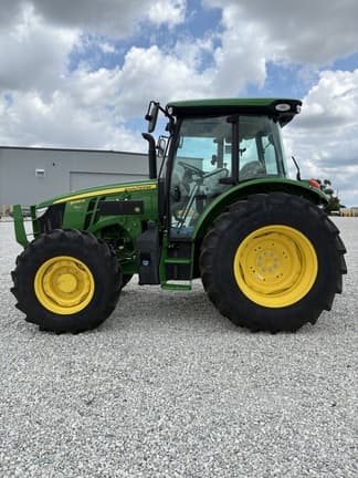 Image of John Deere 5095M equipment image 2