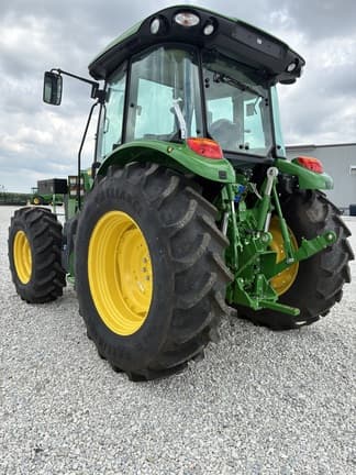 Image of John Deere 5095M equipment image 1