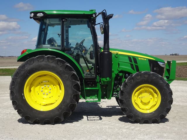 Image of John Deere 5095M equipment image 3