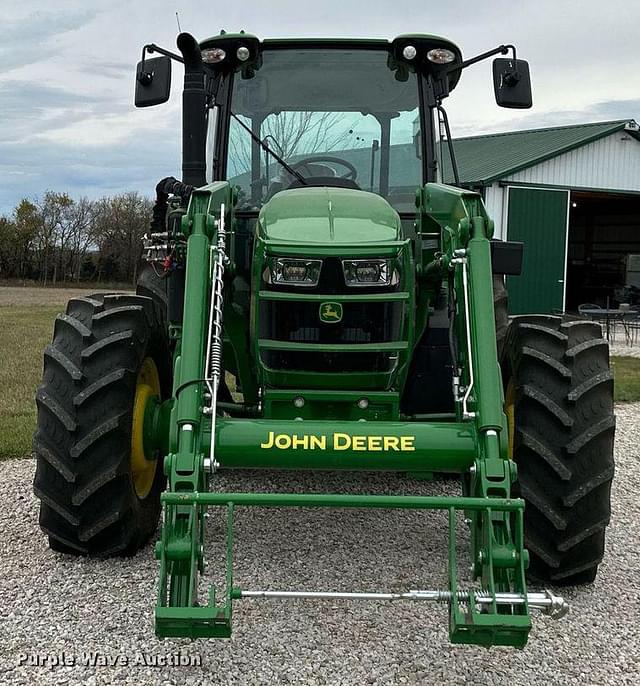 Image of John Deere 5095M equipment image 1