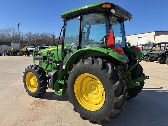 Image of John Deere 5100E equipment image 2
