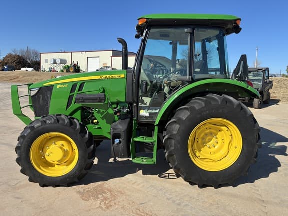 Image of John Deere 5100E equipment image 1