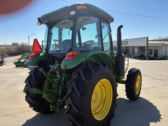 Image of John Deere 5100E equipment image 4