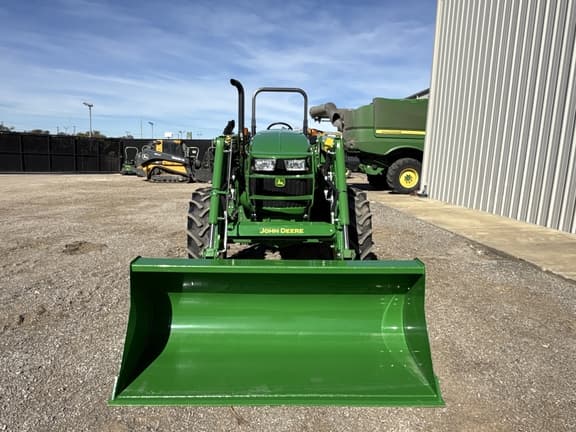 Image of John Deere 5100E equipment image 3