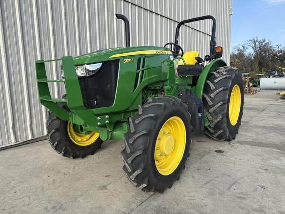 Image of John Deere 5100E equipment image 2