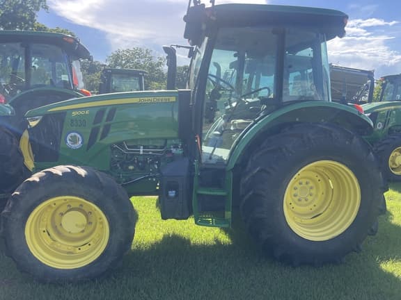 Image of John Deere 5100E equipment image 3
