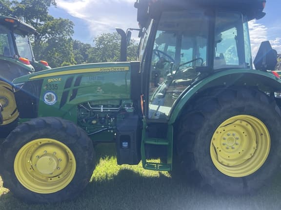 Image of John Deere 5100E equipment image 1