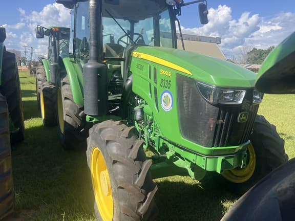 Image of John Deere 5100E equipment image 3
