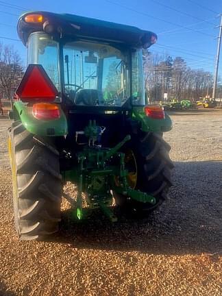 Image of John Deere 5100E equipment image 4