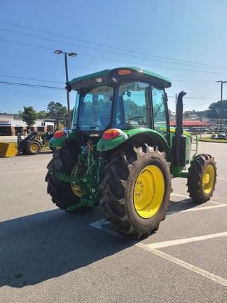 Image of John Deere 5100E equipment image 4