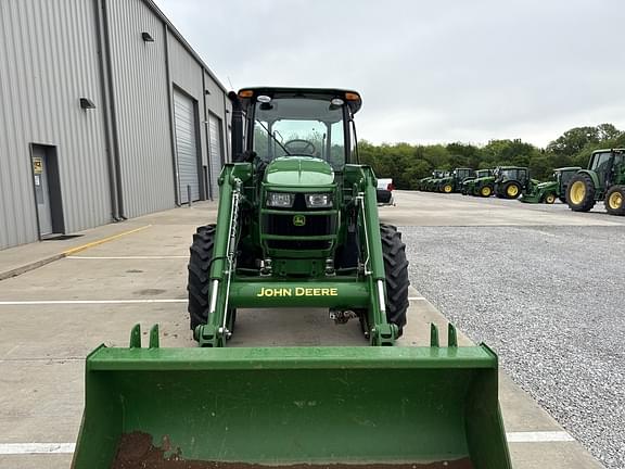 Image of John Deere 5100E equipment image 4
