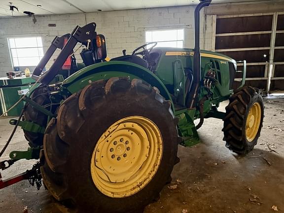 Image of John Deere 5100E equipment image 1