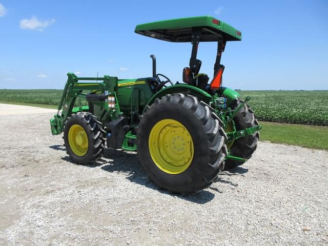 Image of John Deere 5100E equipment image 4