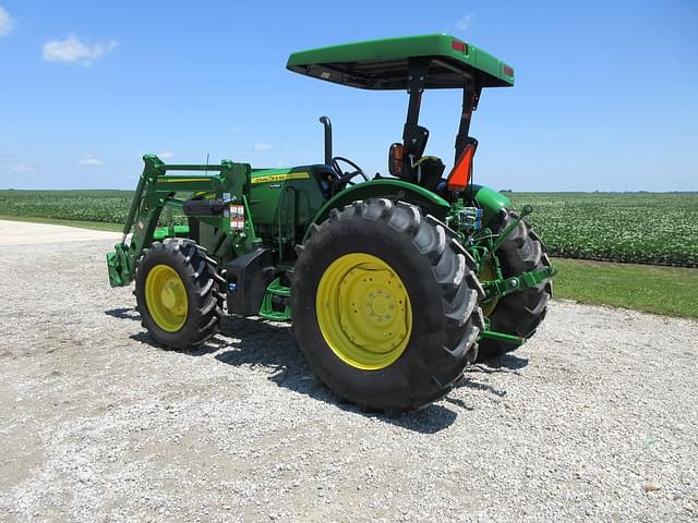 Image of John Deere 5100E equipment image 4