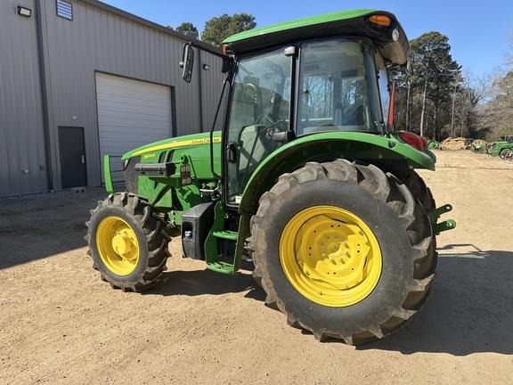 Image of John Deere 5100E equipment image 3