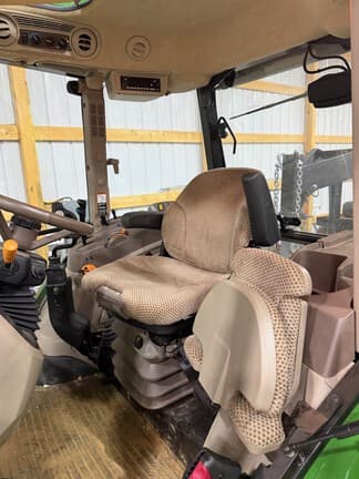 Image of John Deere 5100E equipment image 4