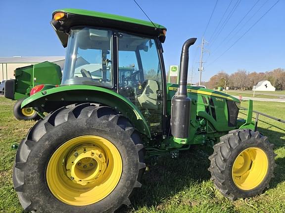 Image of John Deere 5100E equipment image 4