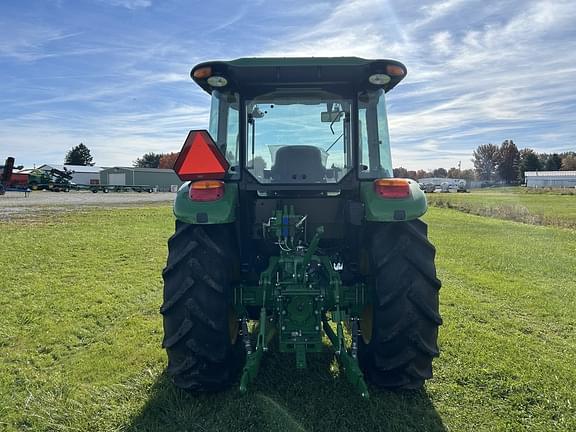 Image of John Deere 5100E equipment image 3