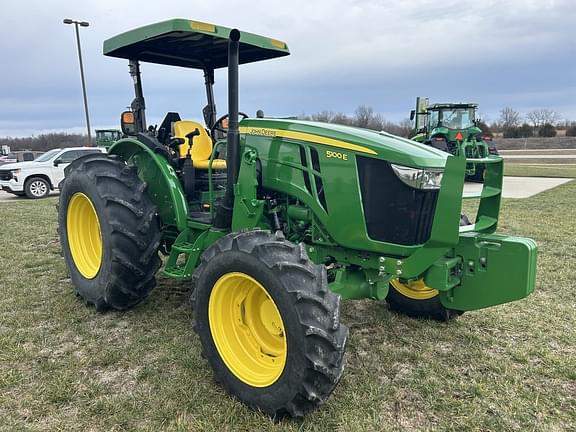 Image of John Deere 5100E equipment image 3