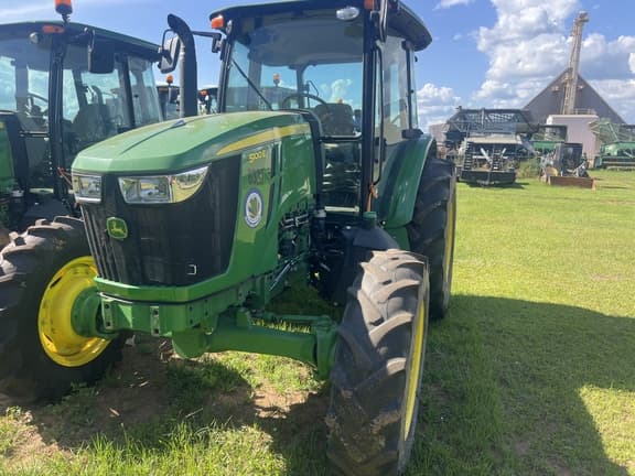 Image of John Deere 5100E Primary image