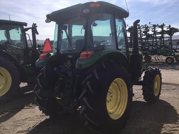 Image of John Deere 5100E equipment image 3