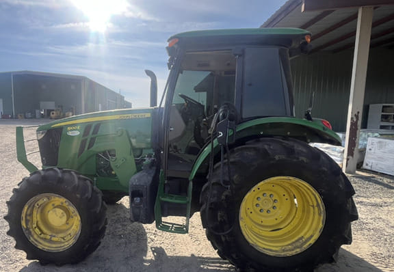 2024 John Deere 5100E Equipment Image0