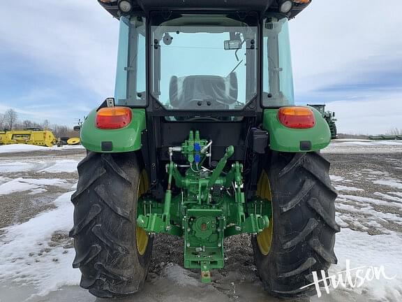 Image of John Deere 5100E equipment image 3