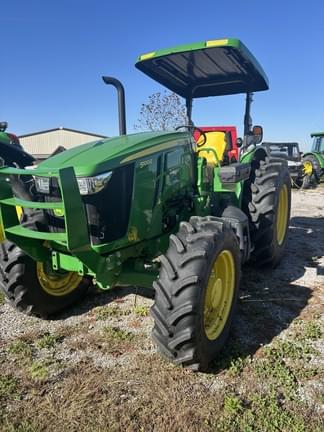 Image of John Deere 5100E equipment image 2