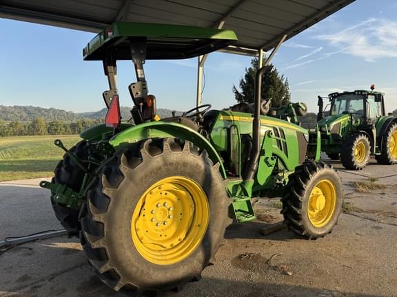 Image of John Deere 5100E equipment image 2