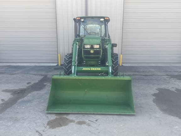 Image of John Deere 5100E equipment image 4