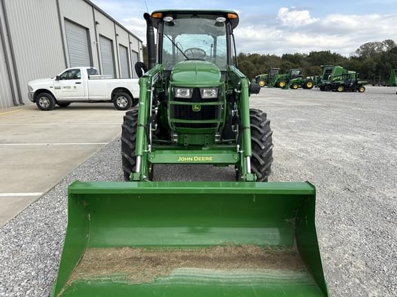 Image of John Deere 5100E equipment image 3