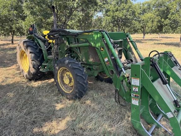 Image of John Deere 5100E equipment image 3