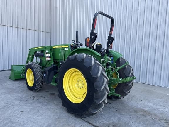 Image of John Deere 5100E equipment image 3