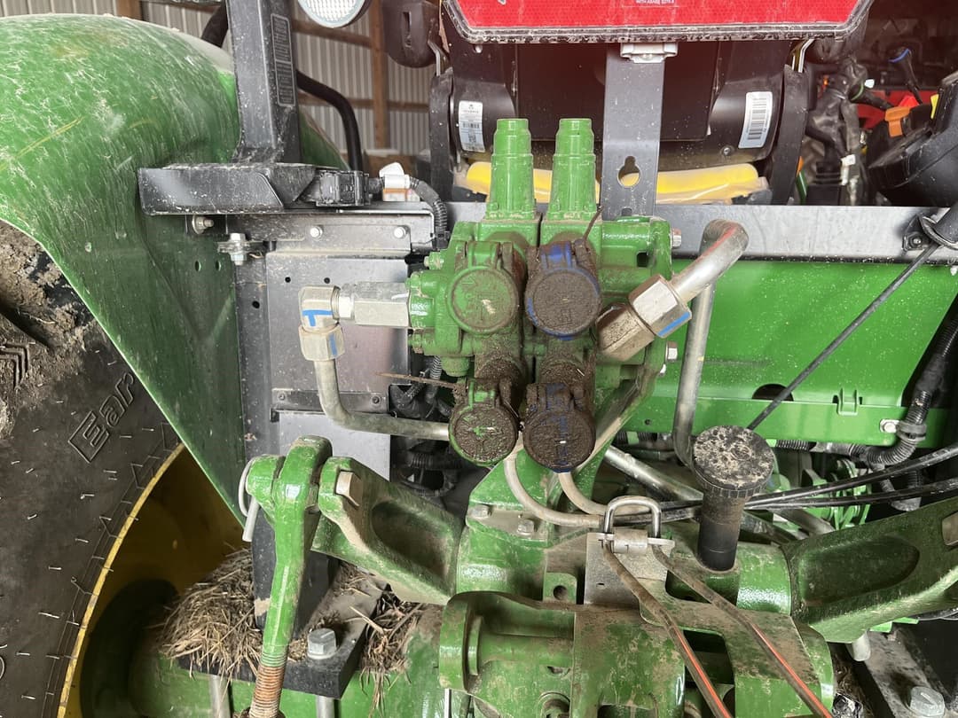 Image of John Deere 5100E Image 0