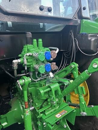 Image of John Deere 5100E equipment image 4