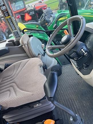 Image of John Deere 5100E equipment image 2