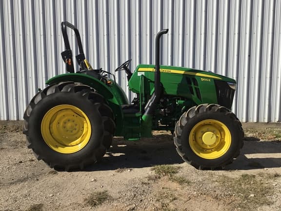 Image of John Deere 5100E equipment image 3