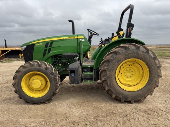 2024 John Deere 5100E Image