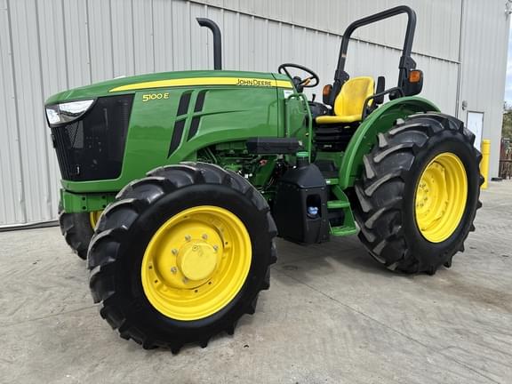 Image of John Deere 5100E equipment image 1