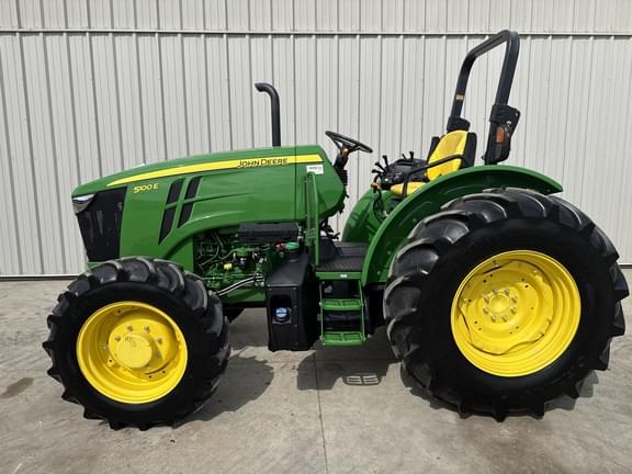Image of John Deere 5100E Primary image