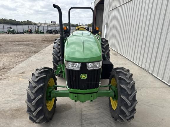 Image of John Deere 5100E equipment image 4