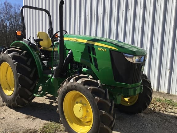 Image of John Deere 5100E equipment image 4